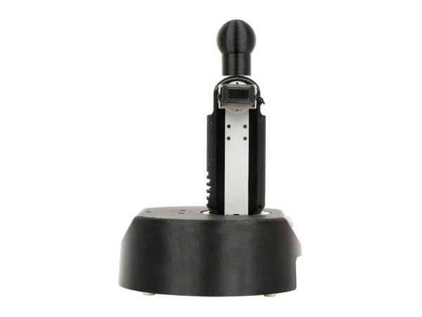 着ぐるみを着せられる小型コミュニケーションロボットのベースモデルを発売　ヴイストン