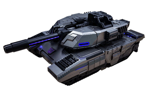 トランスフォーマー作品の破壊大帝「フラッグシップメガトロン」発表　ロボットから戦車に完全自動変形する高性能ロボットトイ