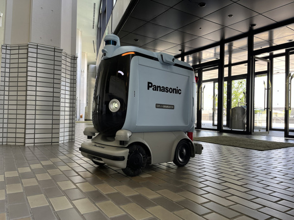 パナソニックHD 自動搬送ロボット「ハコボ」佐賀県ロボット走行事業に参画　物流の人手不足や買い物弱者など社会課題解決に向けて