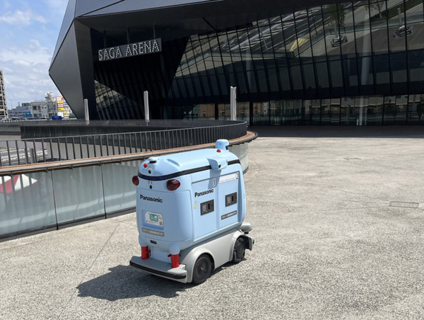 パナソニックHD 自動搬送ロボット「ハコボ」佐賀県ロボット走行事業に参画　物流の人手不足や買い物弱者など社会課題解決に向けて