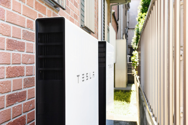 テスラが家庭用蓄電池「Powerwall」の認定販売施工会社を日本全国で募集