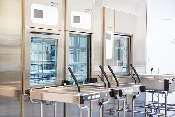 AIやIoT 最新ICTで挑む 医療現場の働き方改革とDX最前線　ゲティンゲがハイブリッド手術室や滅菌再生、病室・手術室運用システム導入事例を公開