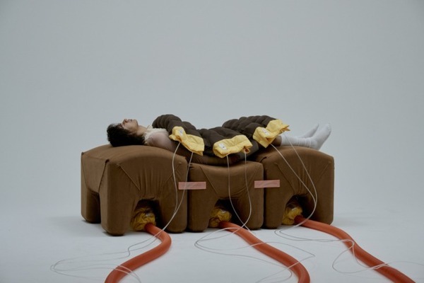 ブリヂストンのソフトロボティクス・人工筋肉を使った無目的室「Morph inn」を公開　やわらかいロボットに包まれる新体験