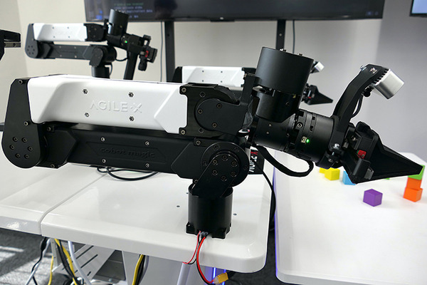 AgileX、「Mobile ALOHA」遠隔操作でロボットを学習させる「COBOT MAGIC」　国内ではTechShareが販売