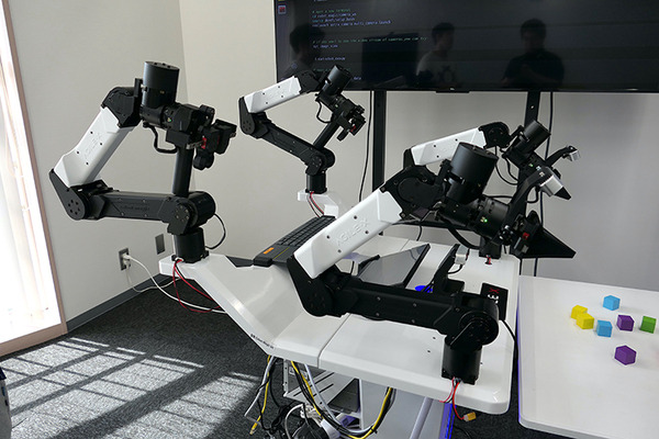 AgileX、「Mobile ALOHA」遠隔操作でロボットを学習させる「COBOT MAGIC」　国内ではTechShareが販売