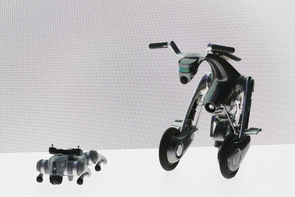 【速報】GMOがAI・ロボット事業に本格参入、GMO AIRを設立　ヒューマノイドや多脚型ロボットにも注力！ロボットたち大集合でデモ披露