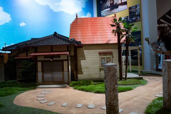 「ジブリパークとジブリ展」東京会場が開幕！見どころレポート　ネコバスの座り心地が最高！カオナシとなりきりツーショットも