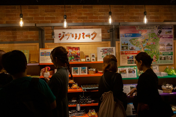 「ジブリパークとジブリ展」東京会場が開幕！見どころレポート　ネコバスの座り心地が最高！カオナシとなりきりツーショットも