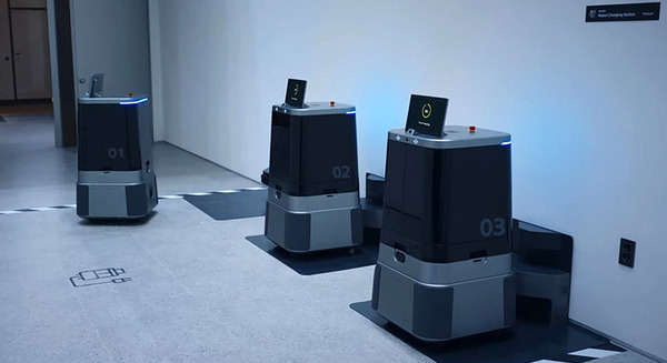 ヒョンデ 自律型駐車ロボットと自動搬送ロボットをオフィスビルに導入　EV自動充電ロボットも今秋導入へ　動画を公開