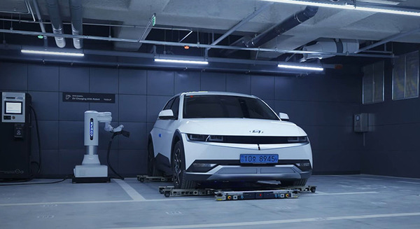 ヒョンデ 自律型駐車ロボットと自動搬送ロボットをオフィスビルに導入　EV自動充電ロボットも今秋導入へ　動画を公開