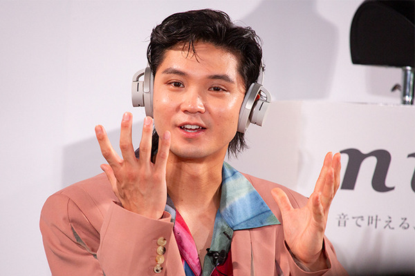 NTT オープンイヤー型なのに音漏れを抑制 音楽を聴きながら会話もできる耳スピ新製品「nwm ONE」 磯村勇斗さんが体験した感想は・・