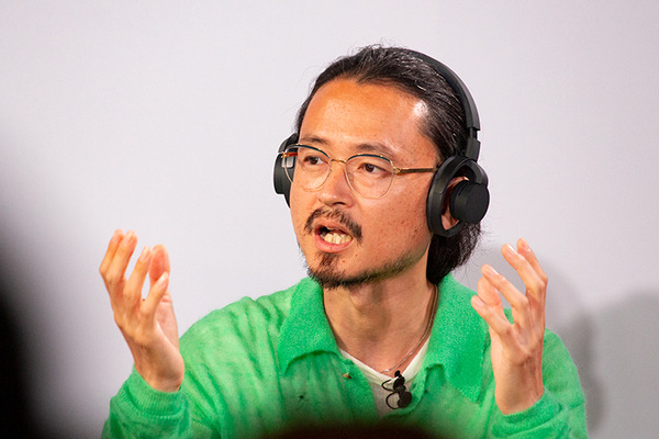 NTT オープンイヤー型なのに音漏れを抑制 音楽を聴きながら会話もできる耳スピ新製品「nwm ONE」 磯村勇斗さんが体験した感想は・・