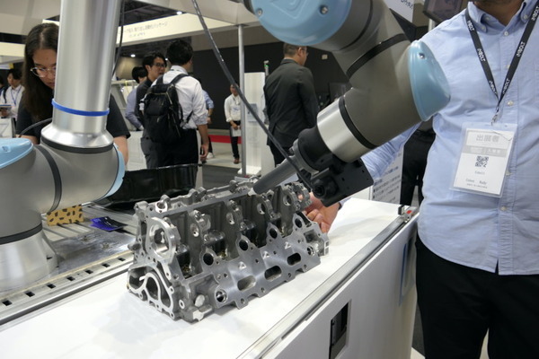 進化する協働ロボット　URが「RTJ2024」でリアルタイム3Dビジョントラッキングや協働型スライダなどを日本初公開