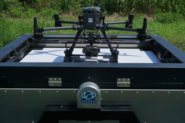 DJI製ドローンの自動充電と遠隔操縦に対応「産業用ドローンポート」をSORABOTが提供開始　広域での無人運用が可能に