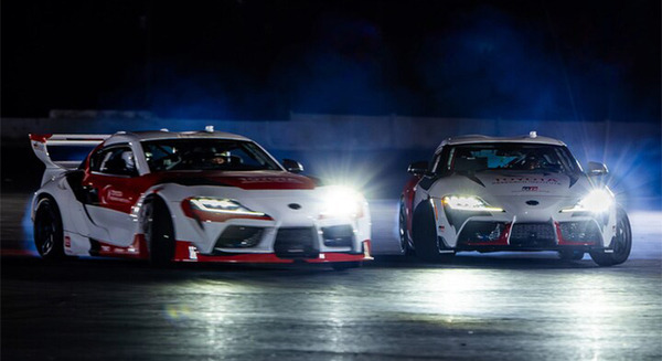 トヨタ 自動運転のスープラが2台でツインドリフトを決める動画を公開　TRIとスタンフォード大学が共同開発