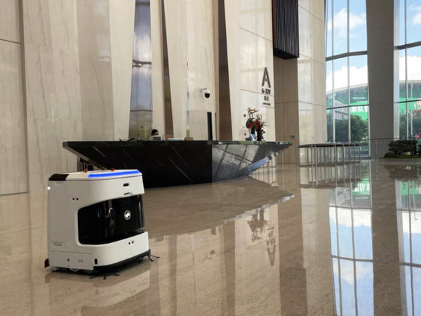 配膳・清掃・遠隔操作ロボットなどの保守サービス拡大へ　清掃ロボット「J40」の認定保守パートナーとは　グリットアーツ