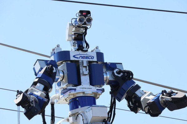 「シンカリオン」に人機一体の汎用ヒト型重機「零式人機 ver.2.0」がモチーフの武装強化ビークル「エルダ式ジンキ」登場