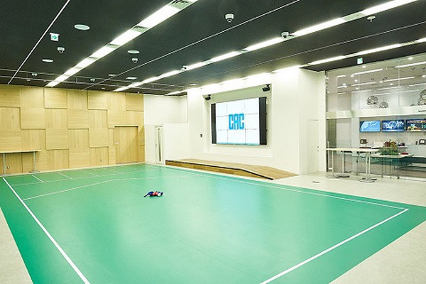 自宅や学校など遠隔地から参加できるスポーツ大会の決勝戦をYouTube配信　OriHimeでサッカーや風船割、オンラインボッチャ