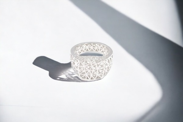 生成AIを活用したジュエリーデザインアプリ「Jewelry Designer」をリリース　10秒でプロレベルのジュエリーデザインを作成　