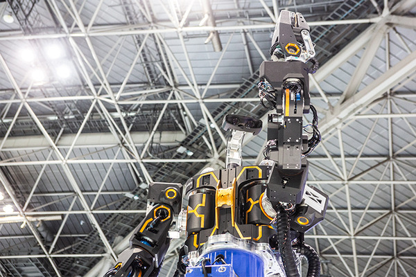 【速報】鉄道会社が導入した巨大な汎用人型重機「零式人機」の特別版デモを公開！「JAPAN ROBOT WEEK 2024」GMOブースで