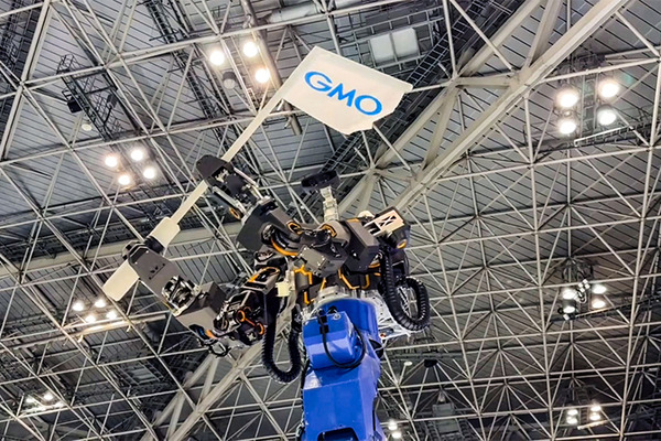 【速報】鉄道会社が導入した巨大な汎用人型重機「零式人機」の特別版デモを公開！「JAPAN ROBOT WEEK 2024」GMOブースで