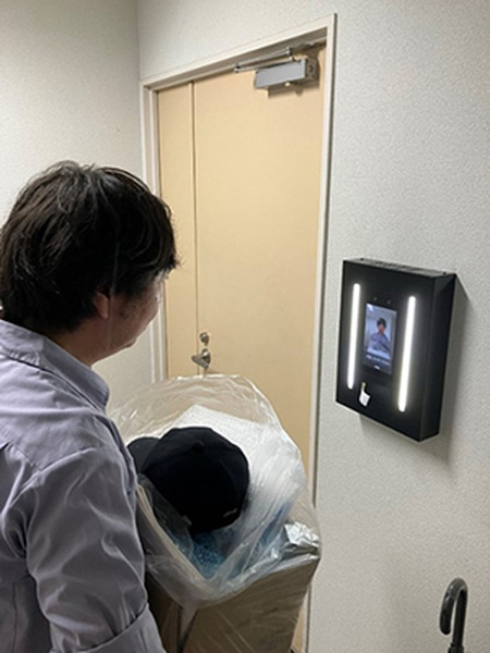 NECがJR西日本グループのオフィス入室と勤怠管理に顔認証を導入　セキュリティ性と利便性の向上を同時に実現