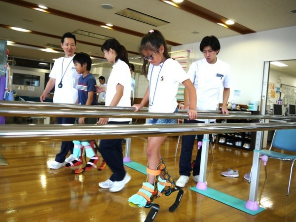 稼働する手術支援ロボット「ダヴィンチ」も見学できる「子ども病院見学会」を町田市民病院がリアル開催へ　5年ぶり