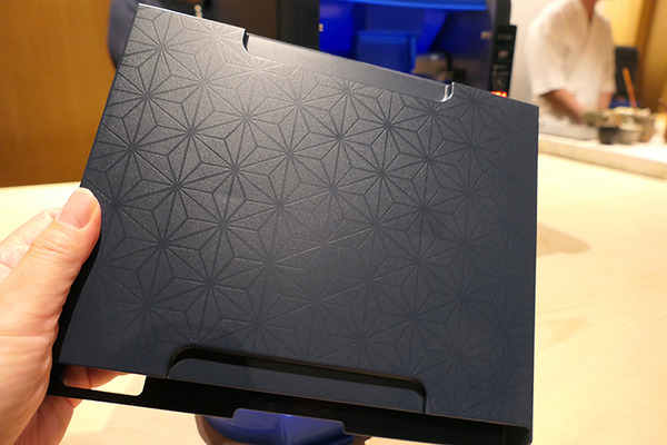 鈴茂器工「S-Cube」説明会を銀座「はっこく」で開催　職人不足に応えるコンパクトな寿司シャリ玉ロボット