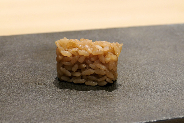 鈴茂器工「S-Cube」説明会を銀座「はっこく」で開催　職人不足に応えるコンパクトな寿司シャリ玉ロボット