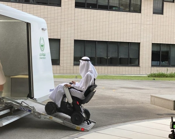 ドバイに移動遠隔自動運転の交番が登場　ドバイ警察と三笠製作所の共同開発車両がドバイWCとドバイ・エアショーに配備予定