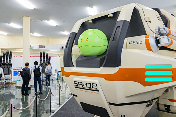 4人乗り大型4足歩行型ライド『SR-02』にハロが合体？三連休に特別公開 「BALGOI」ハロも進化！「GUNDAM NEXT FUTURE SCIENCE展」