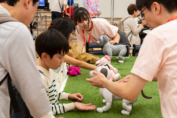 家族連れでちょっと先の面白い未来を体験「ちょもろー2024」レポート(1) ロボットや最新技術との触れあい編