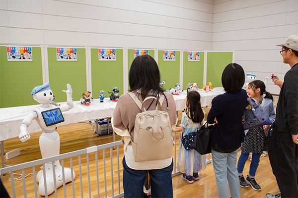 あなたにとってロボットとは何ですか？「ちょもろー2024」レポート(2) 「ともだちロボット」シンポジウム編