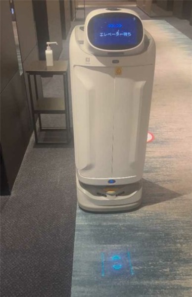 Pudu Roboticsの配送ロボットと清掃ロボットがエレベータと連携　ロボット・建物の汎用インタフェース「LCI」に対応