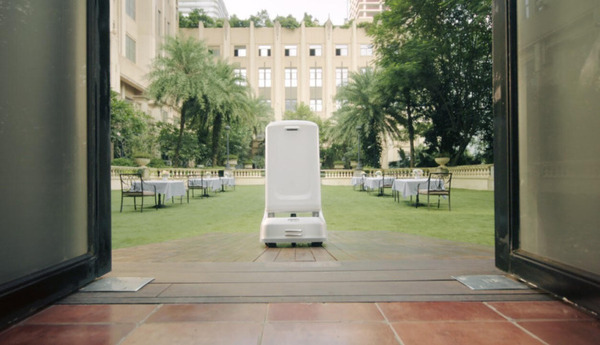 PUDUが庭園・テラス・プールサイドなど半屋外環境でも走行可能な自動配送ロボット 新型「FlashBot」を発表