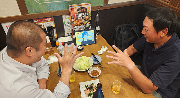 居酒屋でアバターと配膳ロボットを使って「完全リモート」の接客　遠隔からロボットでホールスタッフ業務　ワタミやDFAら