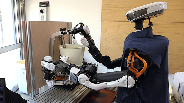 人型ロボットがコーヒーを淹れるお店「ハレとケ」は非日常と日常、人工物と自然物が交わるところ　埼玉・南浦和にオープン