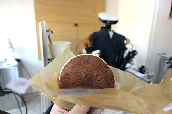 人型ロボットがコーヒーを淹れるお店「ハレとケ」は非日常と日常、人工物と自然物が交わるところ　埼玉・南浦和にオープン