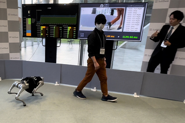 ソフトバンクが通信にAIを活用「AI-RAN」を四足歩行ロボットでデモ！生成AIやLLMでどう変わる？AITRASとNVIDIA AI Enterprize