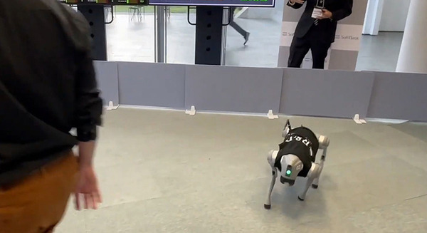 ソフトバンクが通信にAIを活用「AI-RAN」を四足歩行ロボットでデモ！生成AIやLLMでどう変わる？AITRASとNVIDIA AI Enterprize