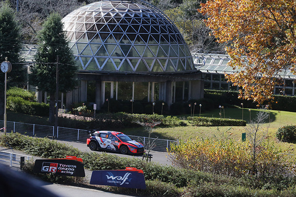WRC「ラリージャパン2024」開幕！ホームのトヨタGRがヒョンデとの最終決戦へ！「シェイクダウン」や「現地の様子」写真レポート