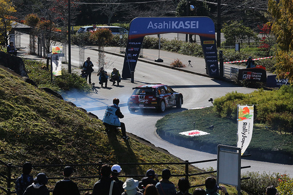 WRC「ラリージャパン2024」開幕！ホームのトヨタGRがヒョンデとの最終決戦へ！「シェイクダウン」や「現地の様子」写真レポート
