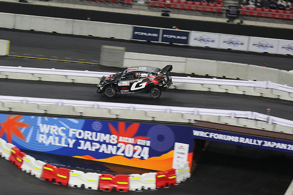 WRCラリージャパン 勝田選手がポイントリーダーのヌービル選手と一騎打ち！勝ったのはどっち?　豊田スタジアムSS1の結果