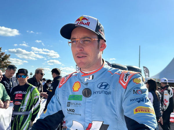 WRCラリージャパン 勝田選手がポイントリーダーのヌービル選手と一騎打ち！勝ったのはどっち?　豊田スタジアムSS1の結果