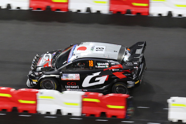 WRCラリージャパン 勝田選手がポイントリーダーのヌービル選手と一騎打ち！勝ったのはどっち?　豊田スタジアムSS1の結果