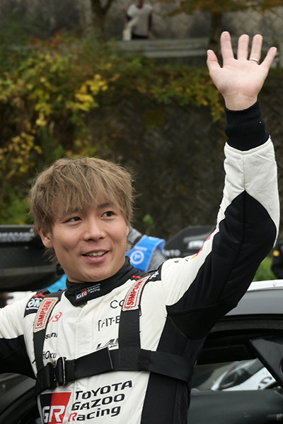 WRCラリージャパン 金曜はトラブルが続出する大波乱の展開！多くの観客が応援に駆けつけるが・・