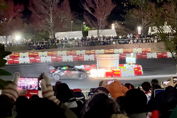 WRCラリージャパン　勝田貴元選手が岡崎ナイトステージで2連続トップタイム