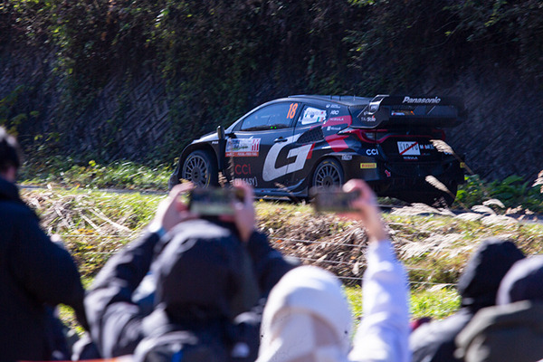 WRCラリージャパン 一般車両が競技コースに進入し、SS12はキャンセルに　3日目を終えての総合順位は・・