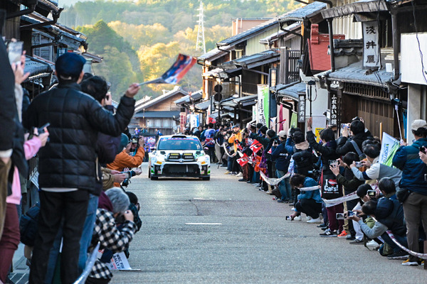 WRCラリージャパン 一般車両が競技コースに進入し、SS12はキャンセルに　3日目を終えての総合順位は・・