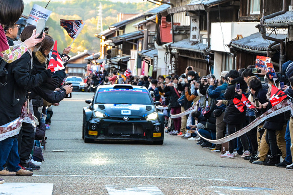 WRCラリージャパン 一般車両が競技コースに進入し、SS12はキャンセルに　3日目を終えての総合順位は・・